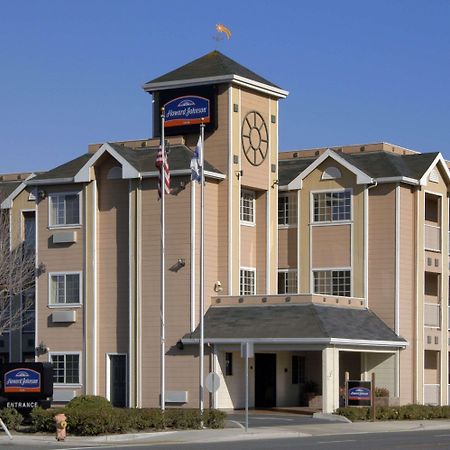 Howard Johnson By Wyndham Salinas Exterior foto