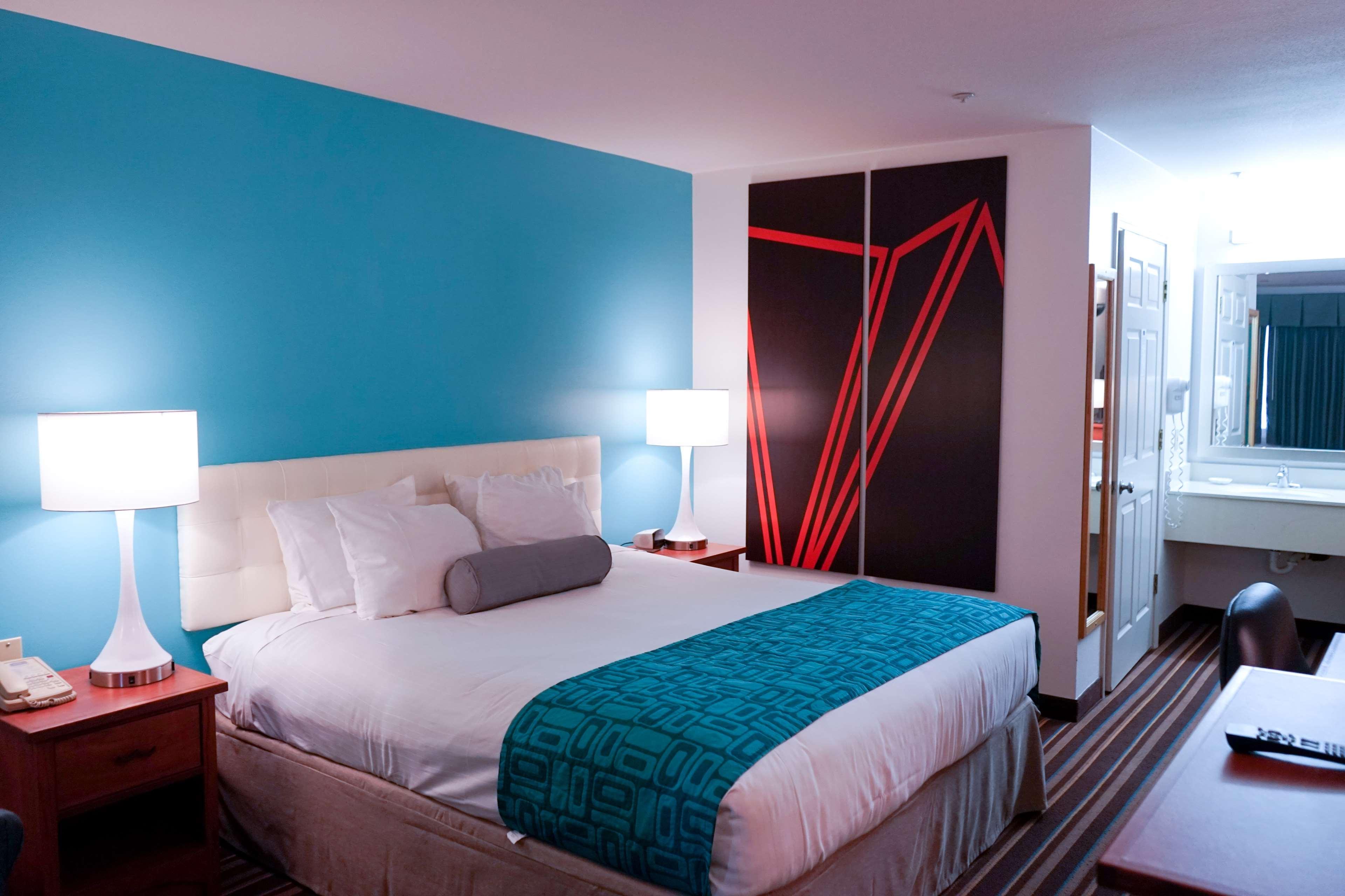 Howard Johnson By Wyndham Salinas Exterior foto